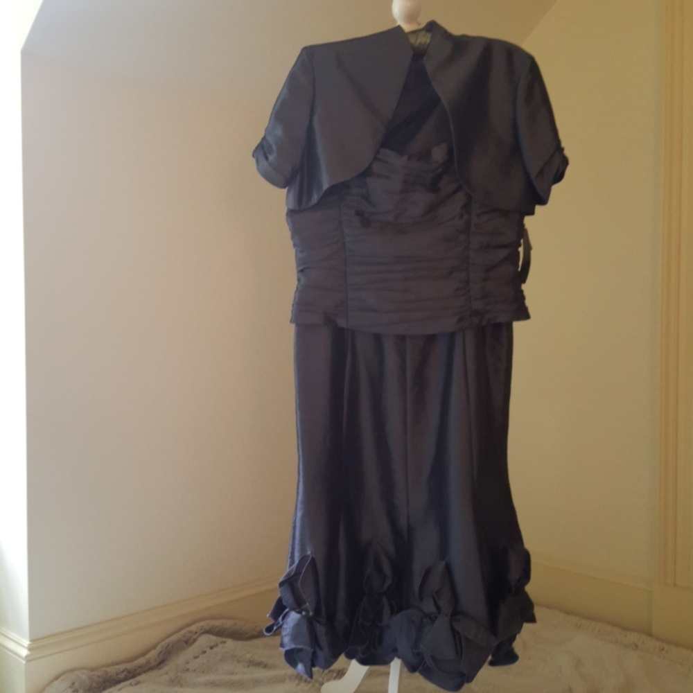 NWT Mother-of-bride platinum 2-pc  dress sz 16